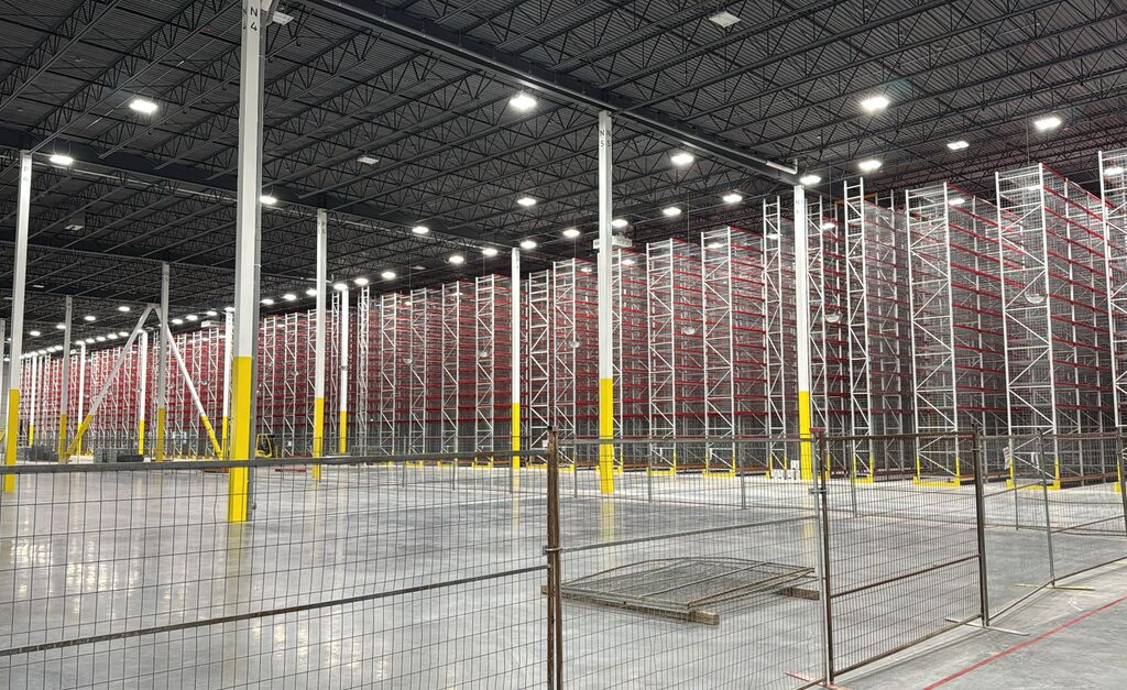 1,200-Bay Warehouse Decommissioning & Teardown Services